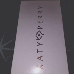 Super Cute NWB Katy Perry "Heart" Geli Sandals